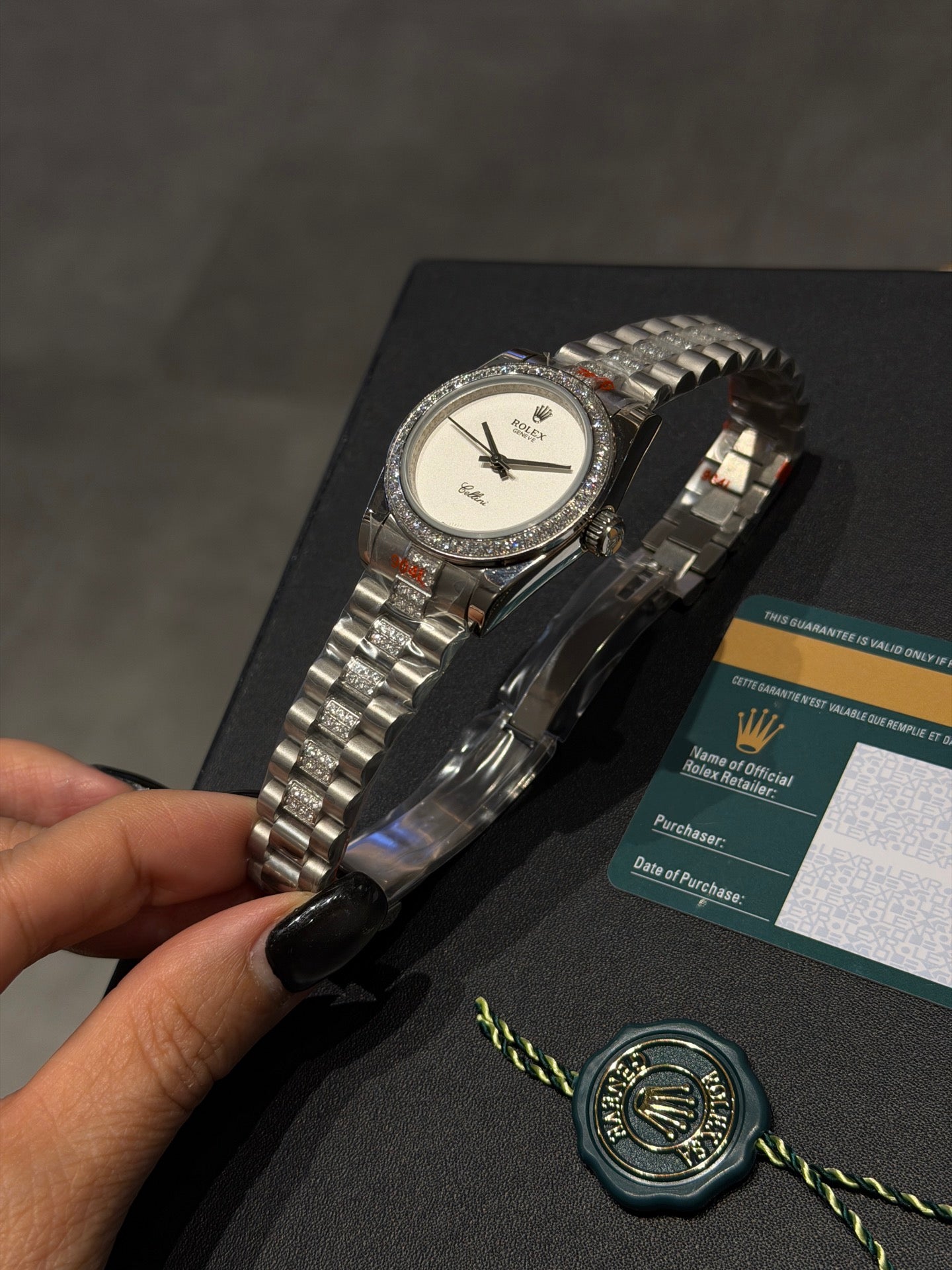 136RL24L Popular Watches