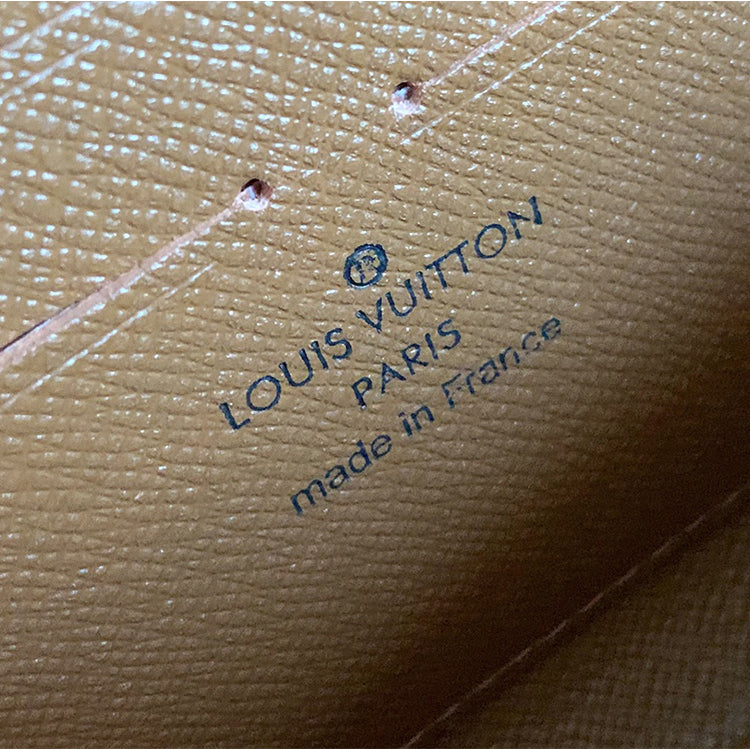 1E03B Popular leather wallets