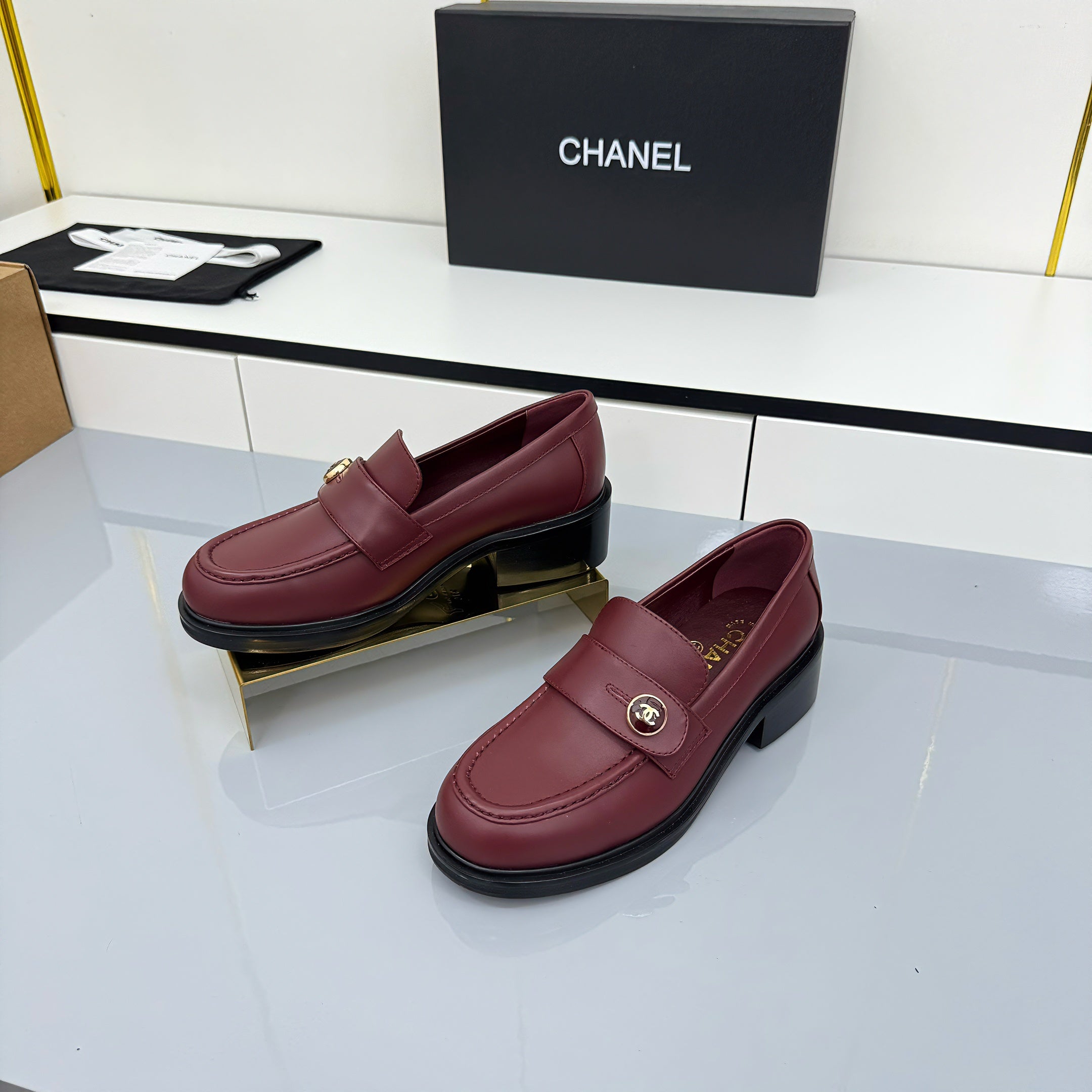 2105QC389Z Popular high-quality leather Shoes