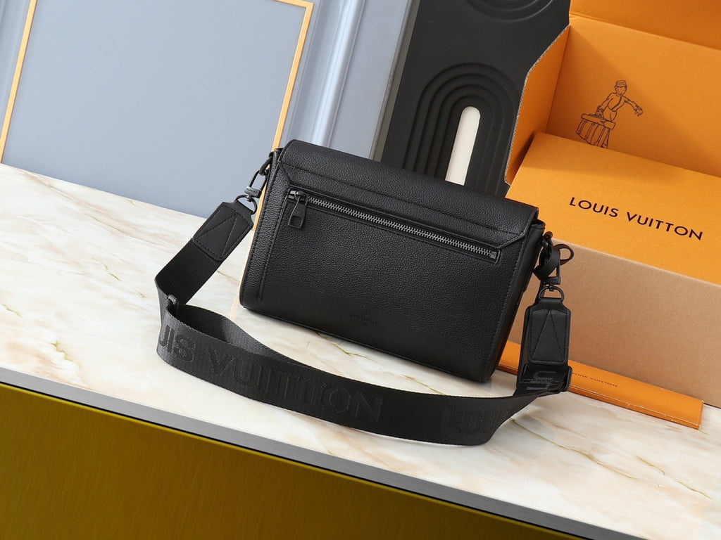 136PE77B Popular leather bag