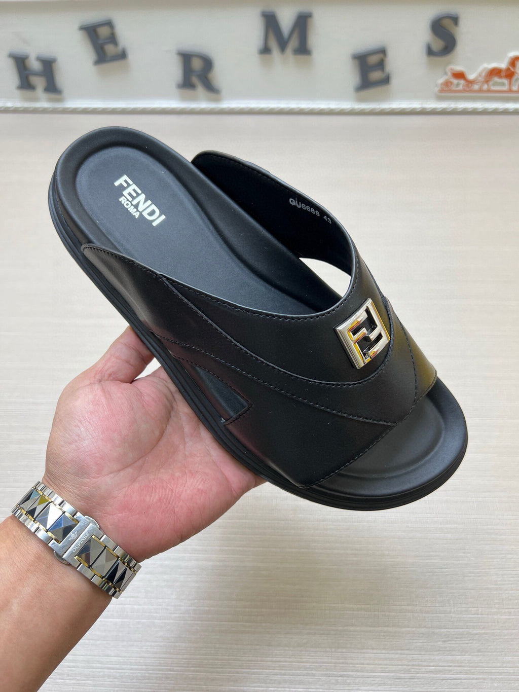 5LF221Z Popular Slippers
