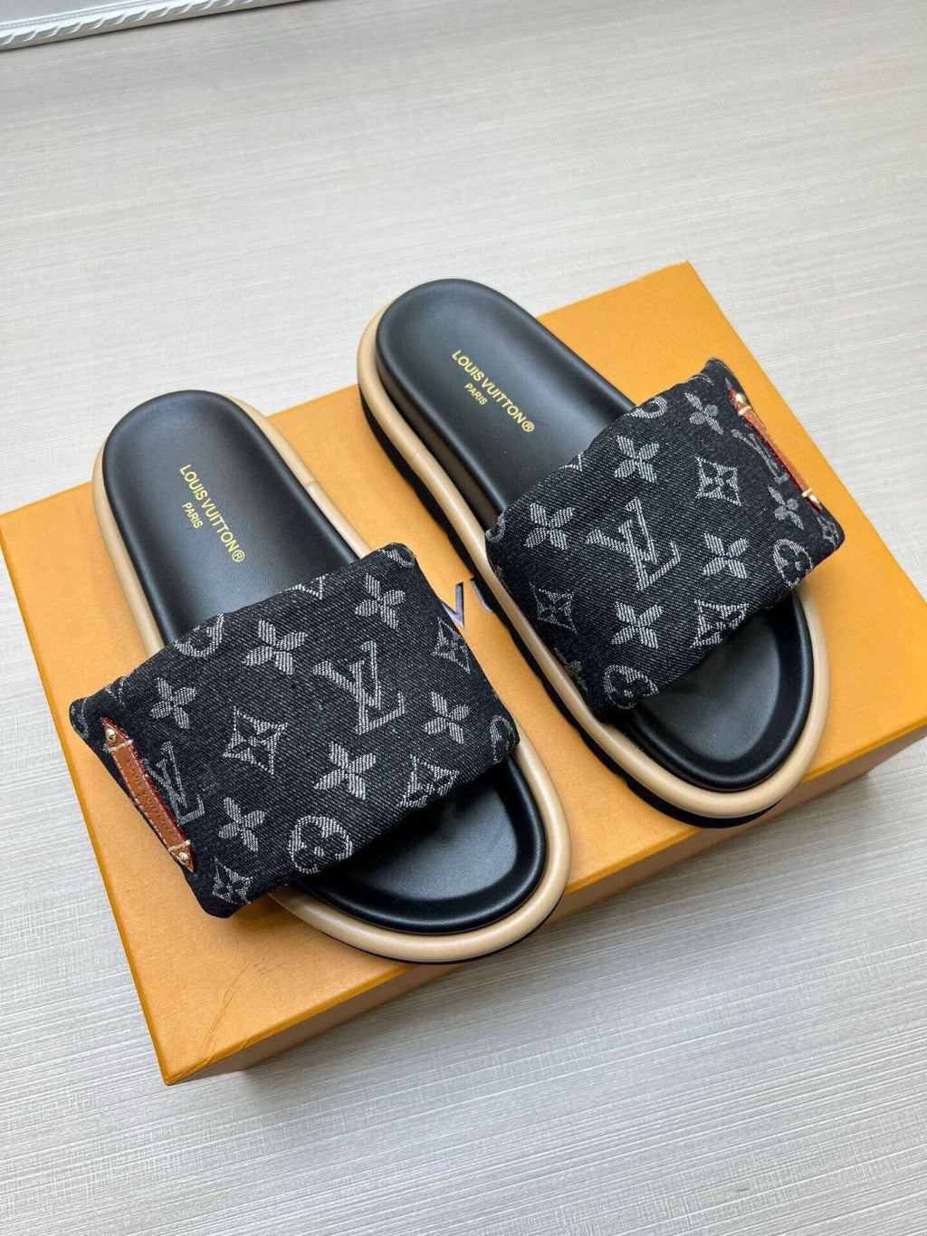5QE8Z Popular Slippers