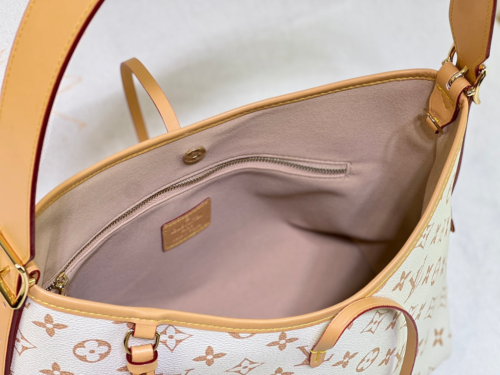 2WE46B Popular leather bag