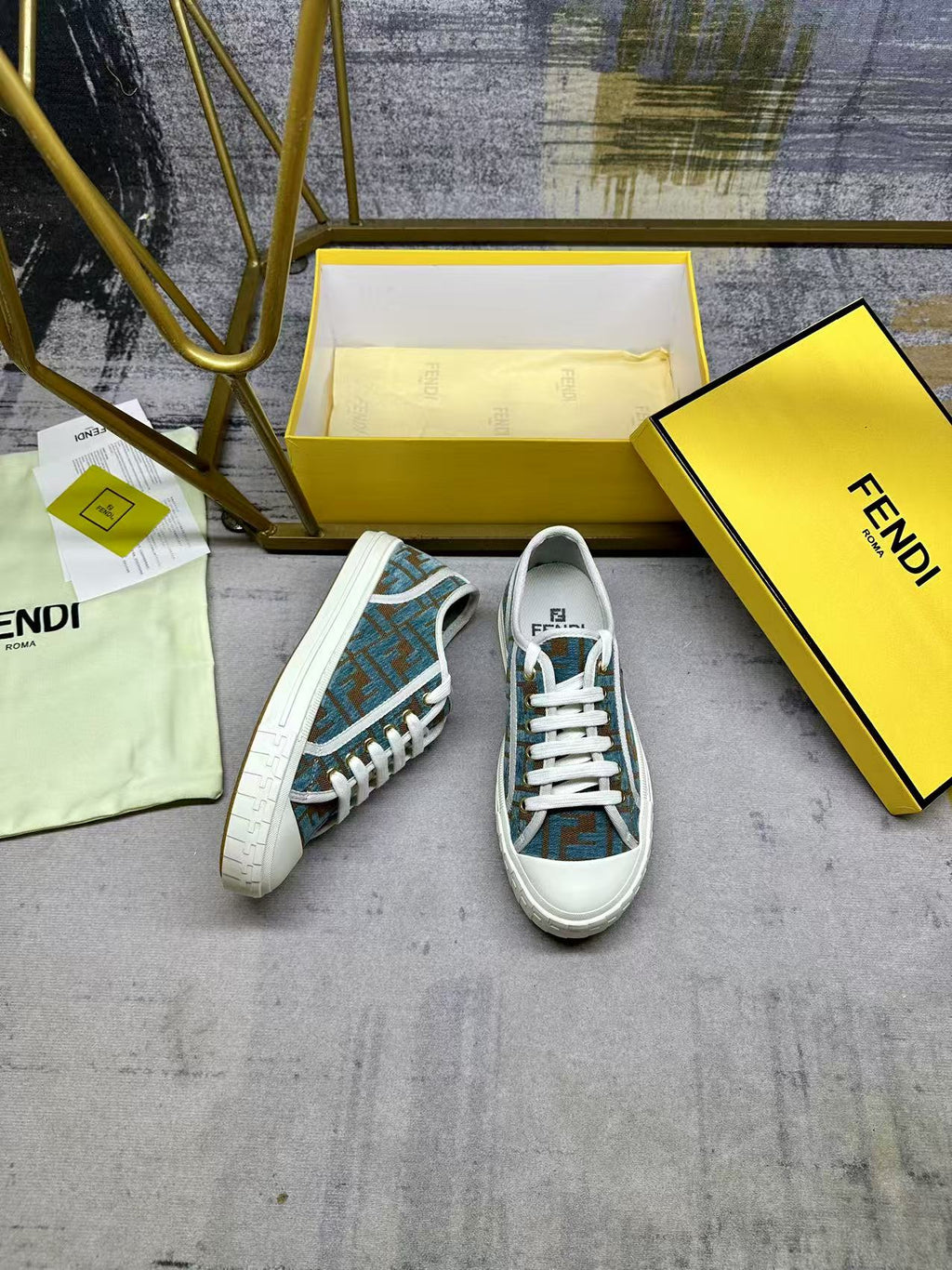 2105QF186Z Popular high-quality  shoes