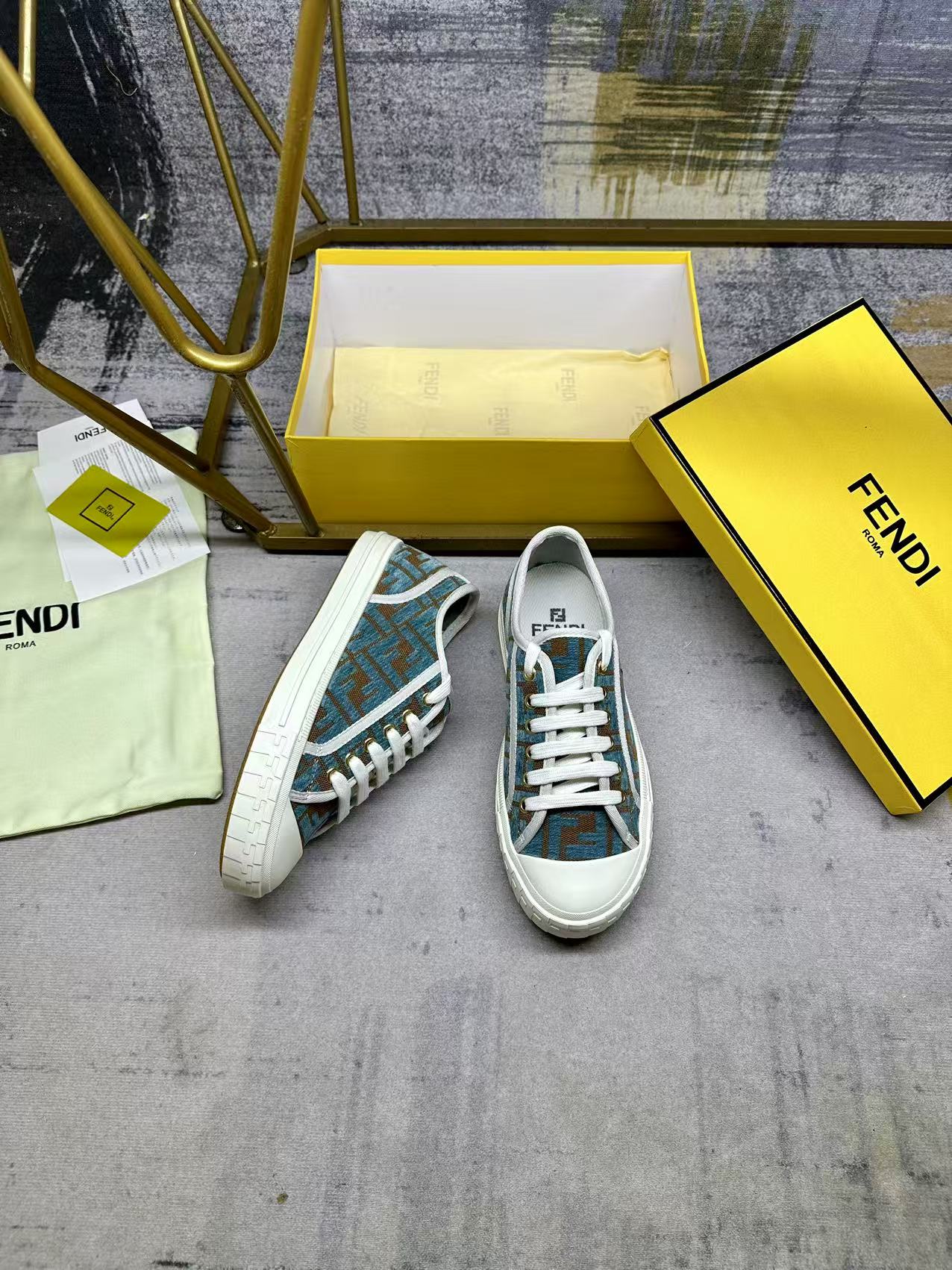 2105QF186Z Popular high-quality  shoes