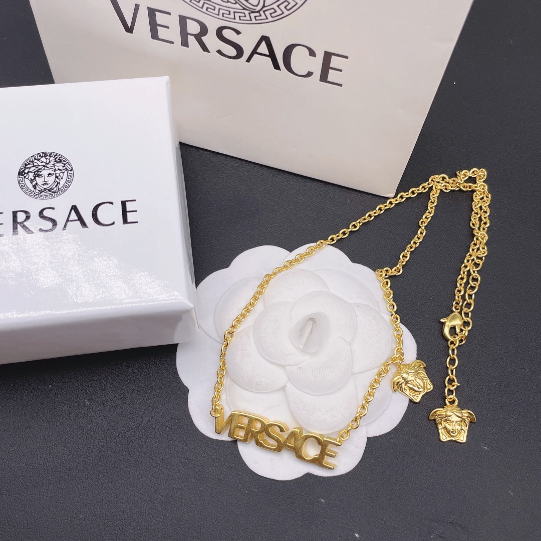 X1Q85V138X Popular Necklace. Bracelets