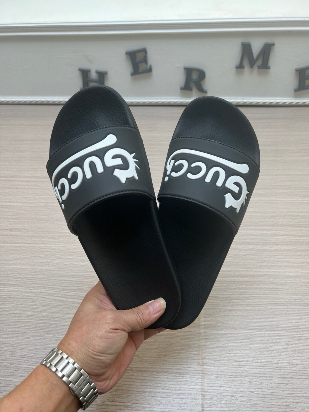 5LB220Z Popular Slippers