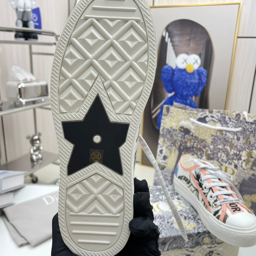 1XD66Z Popular shoes