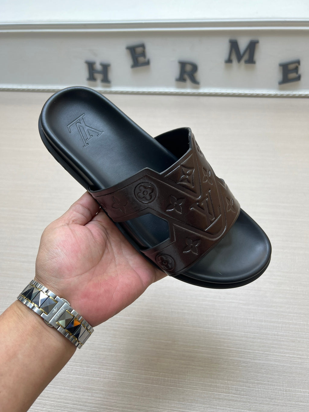 54E67Z Popular slippers