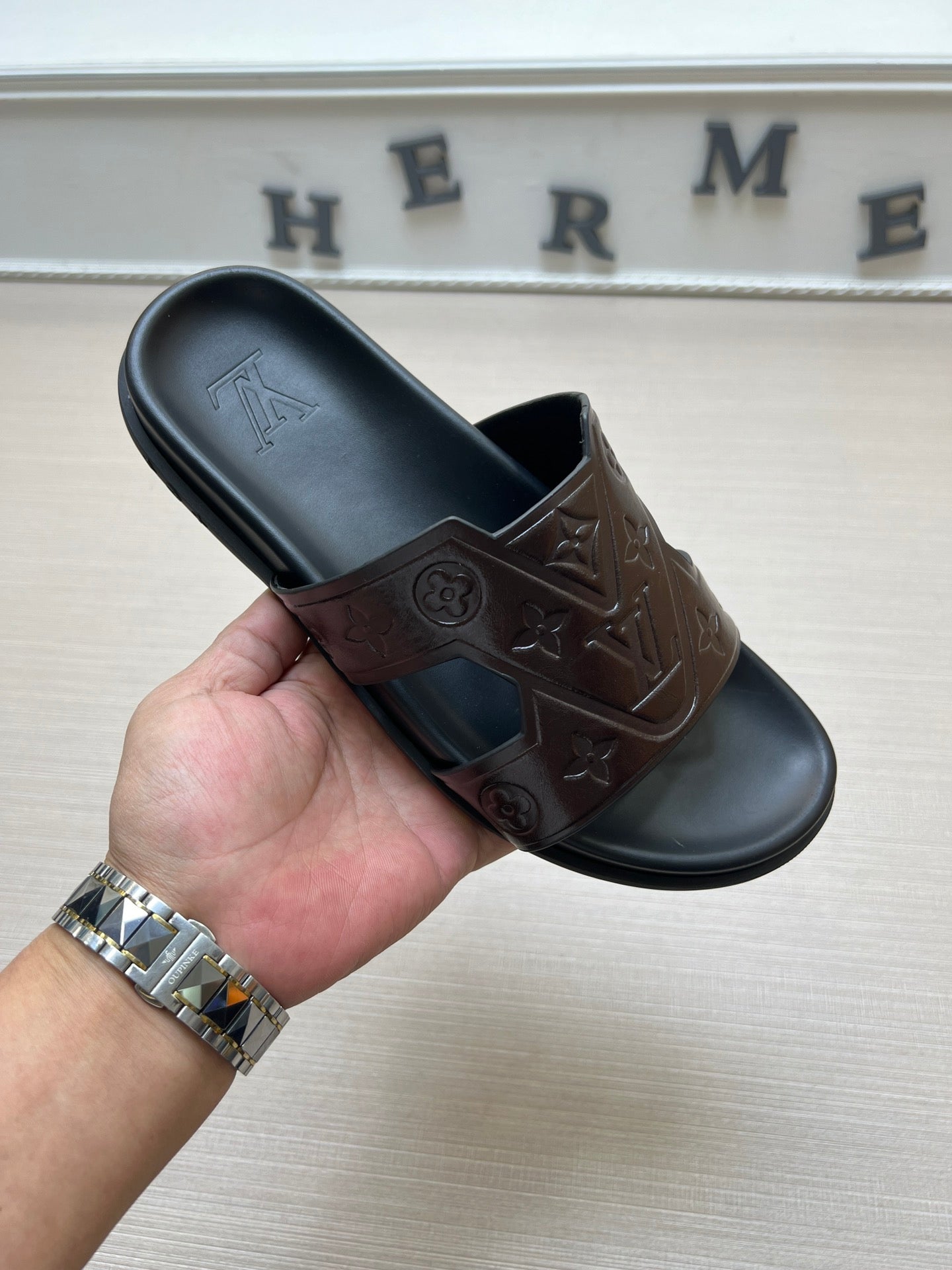 54E67Z Popular slippers