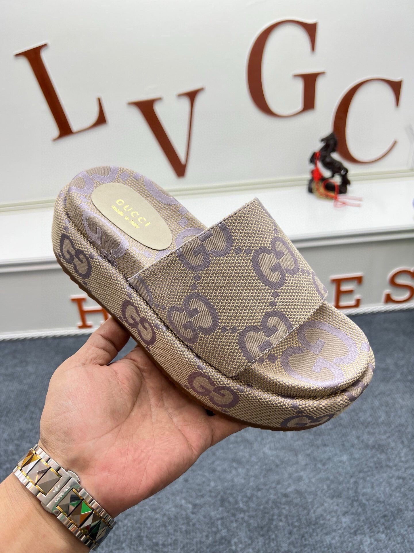 54B122Z Popular slippers  Sole thickness 5.5cm