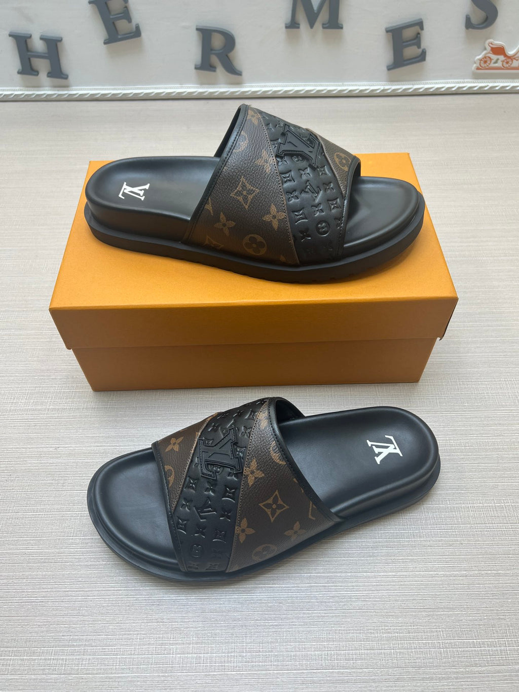 54E2Z Popular slippers