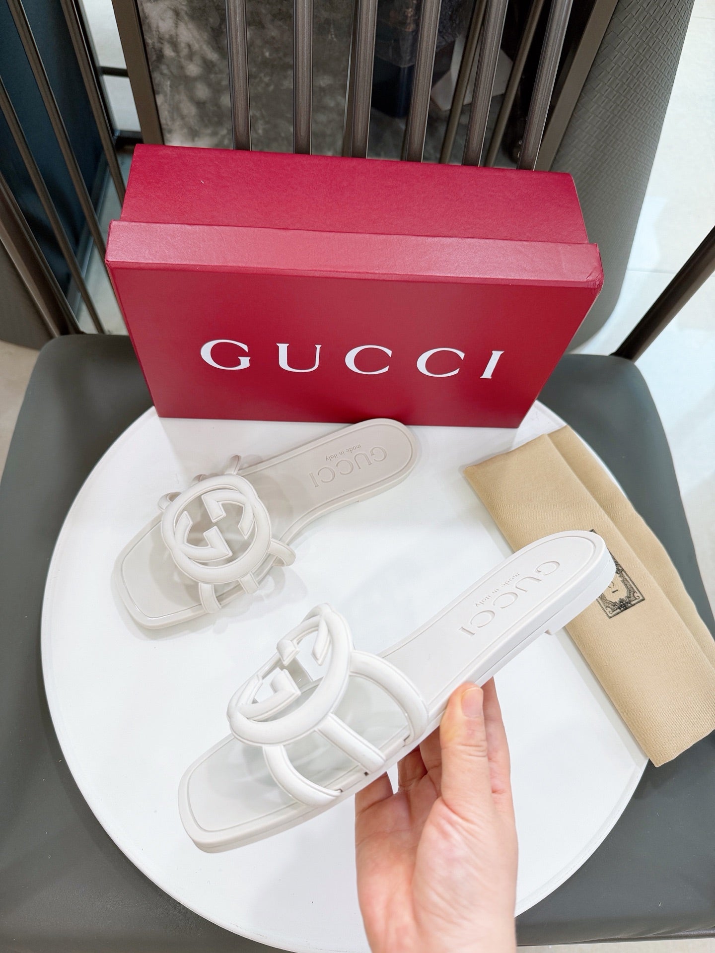 Z2X66B60  Popular high-quality slippers