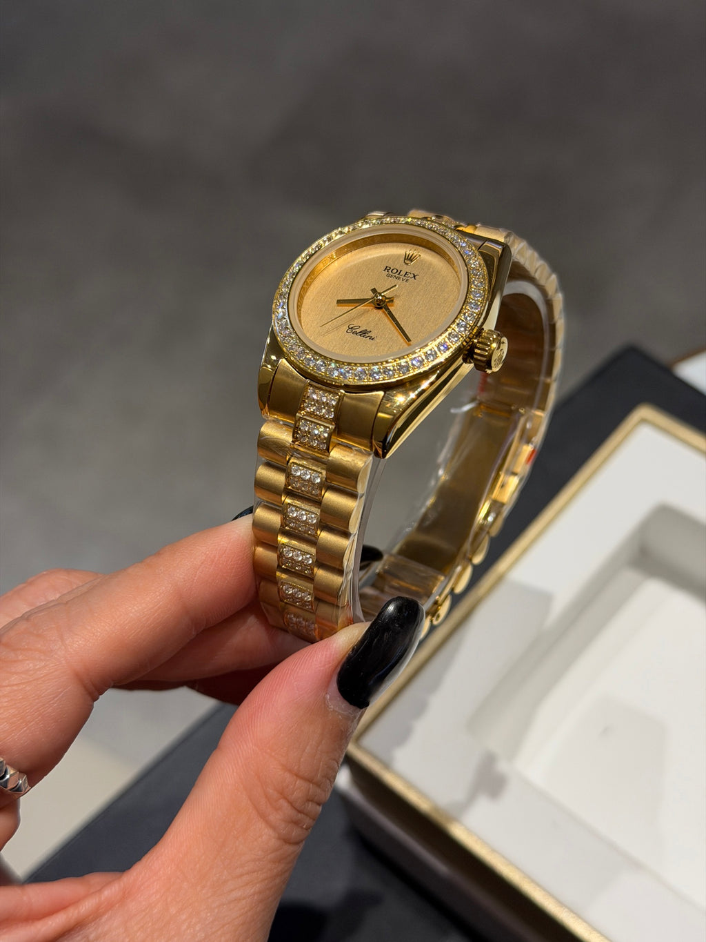 136RL25L Popular Watches