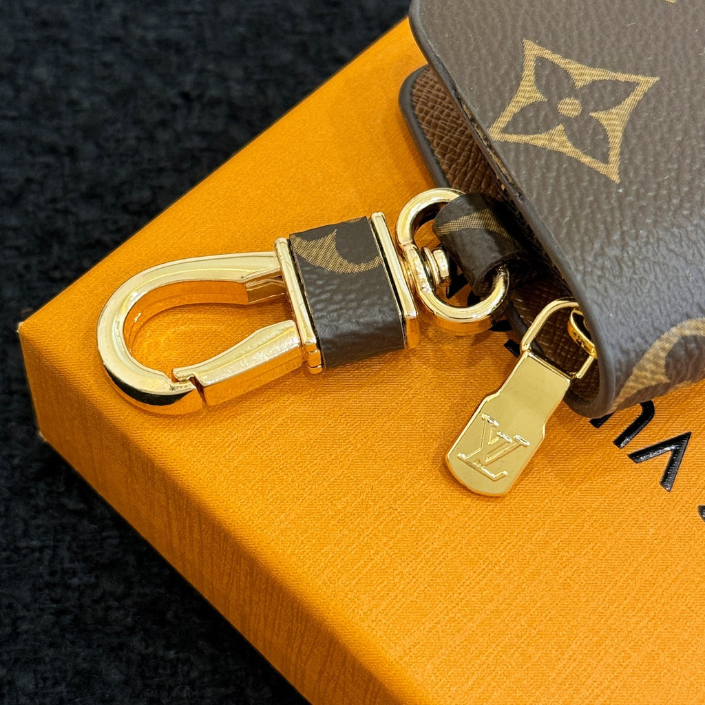 35ZE11A Popular bag 's charms accessories