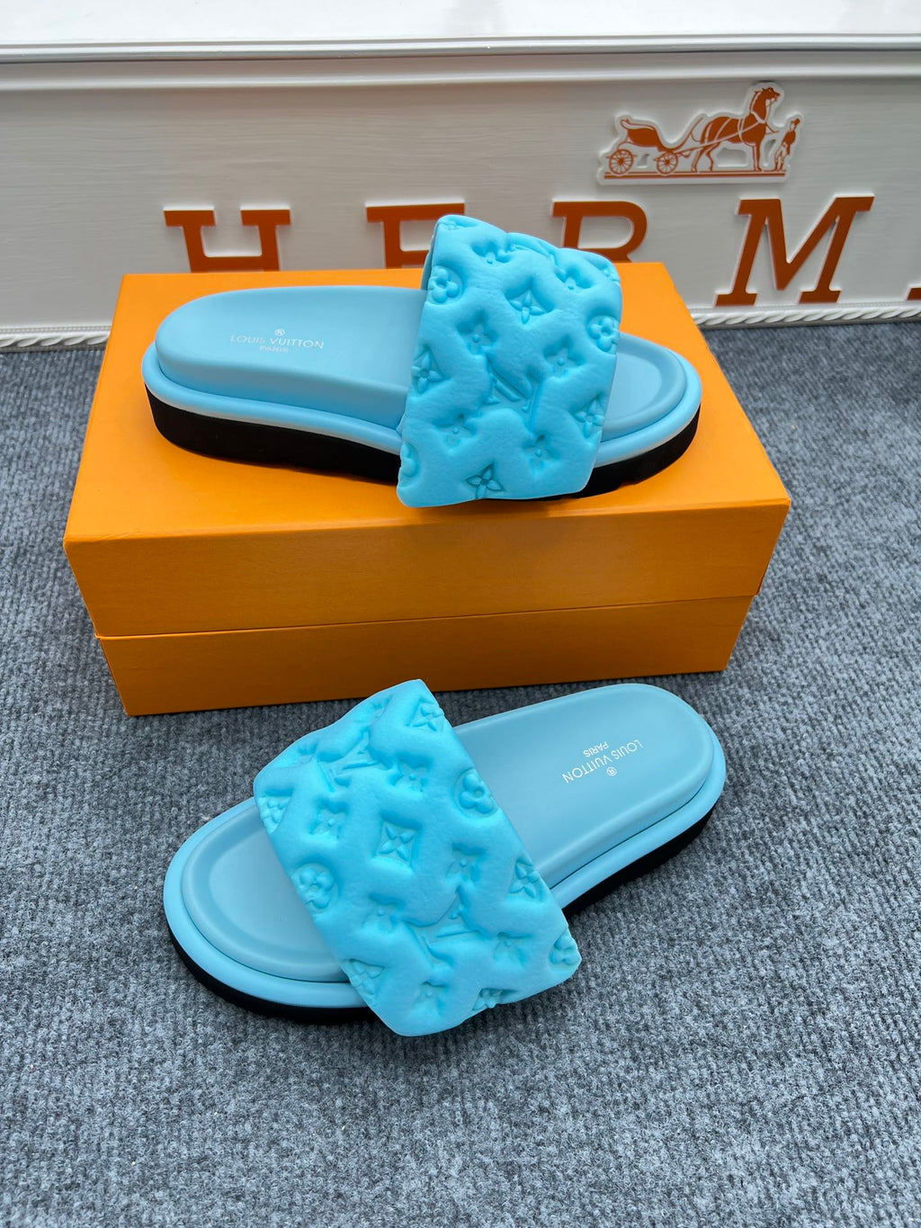 5YE115Z Popular Slippers