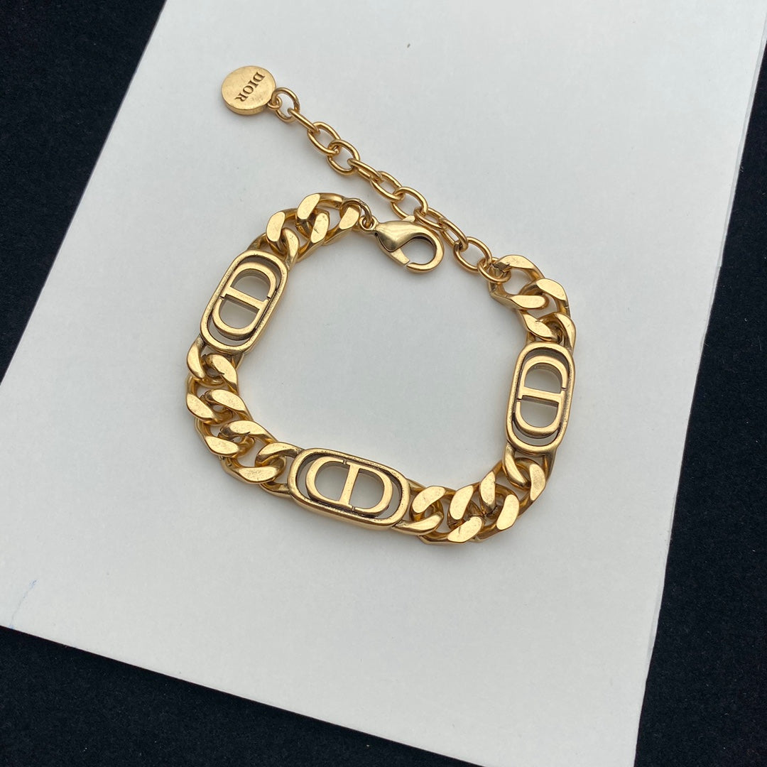 14D560X  Popular   Earrings Bracelets Necklaces
