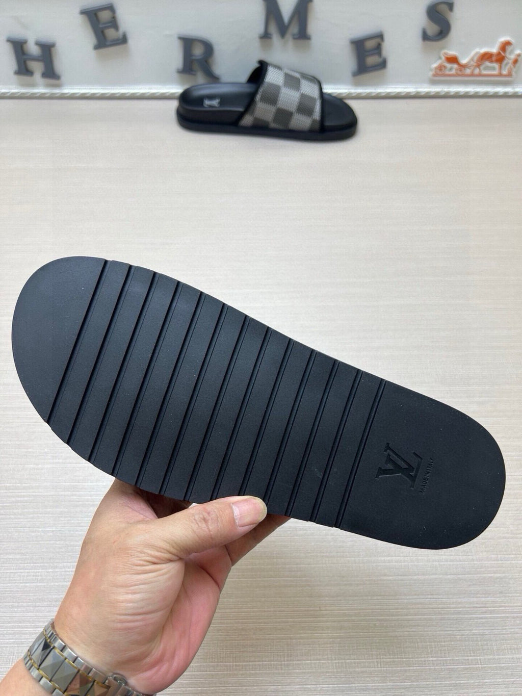5QE3Z Popular Slippers