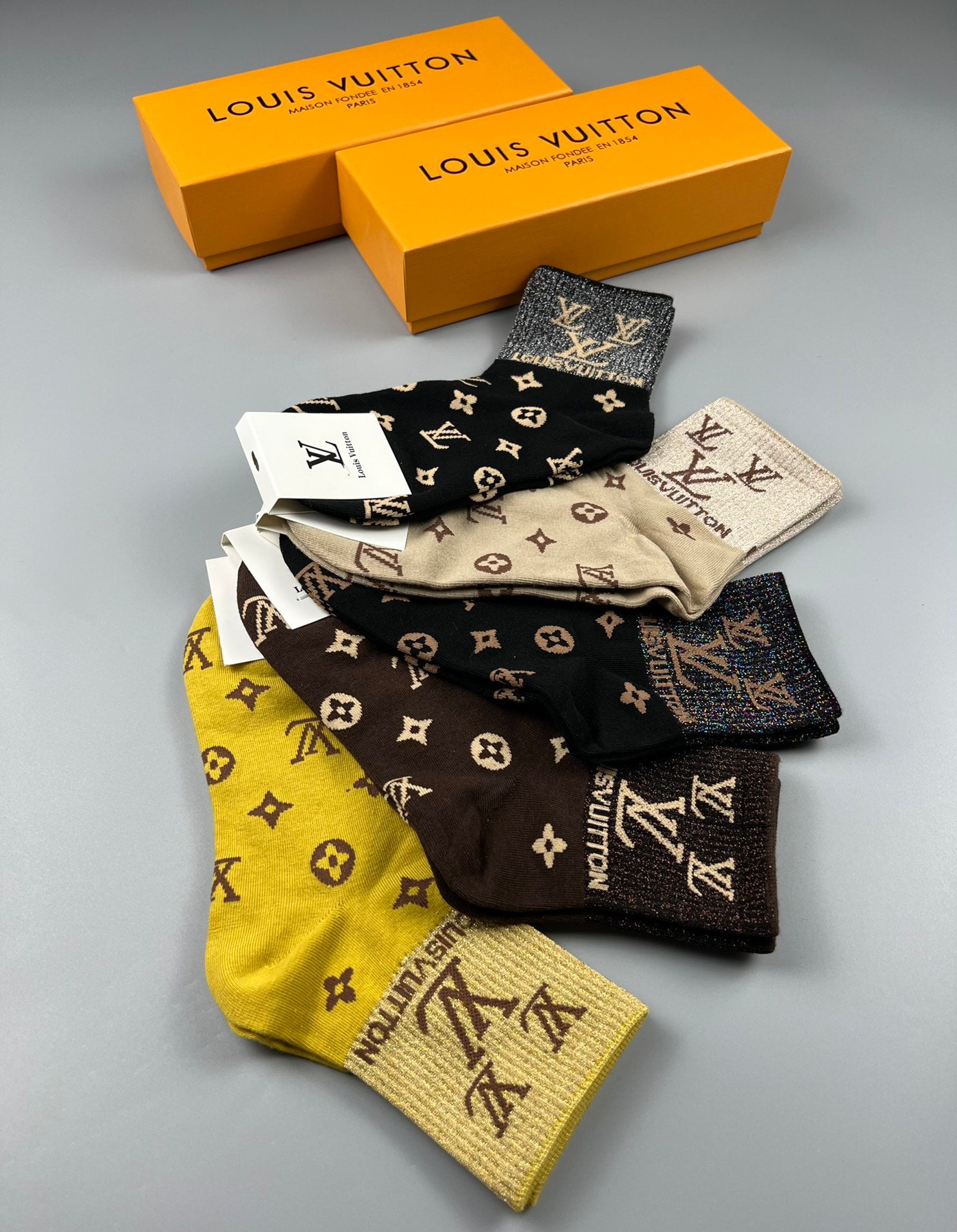 235QE9S Popular socks(5 pairs )