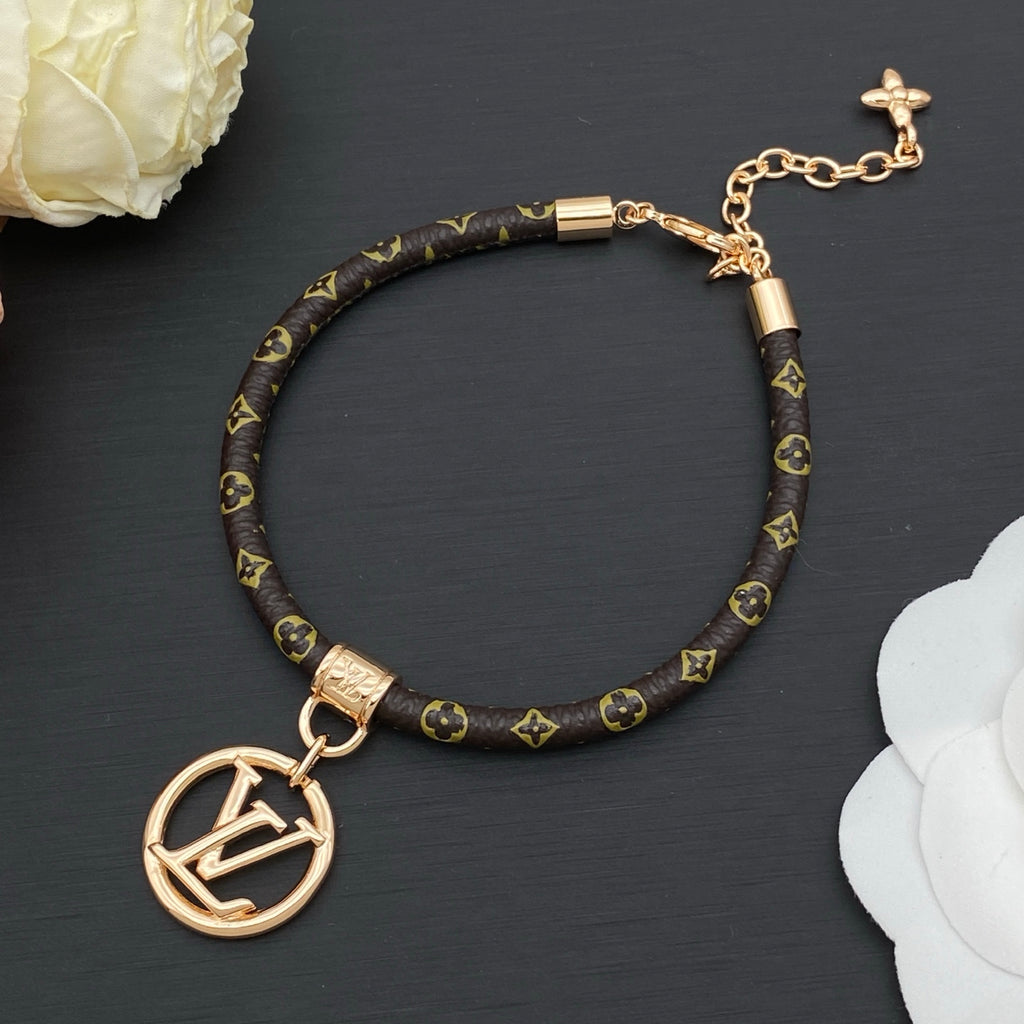 136NE83X Popular  Bracelets