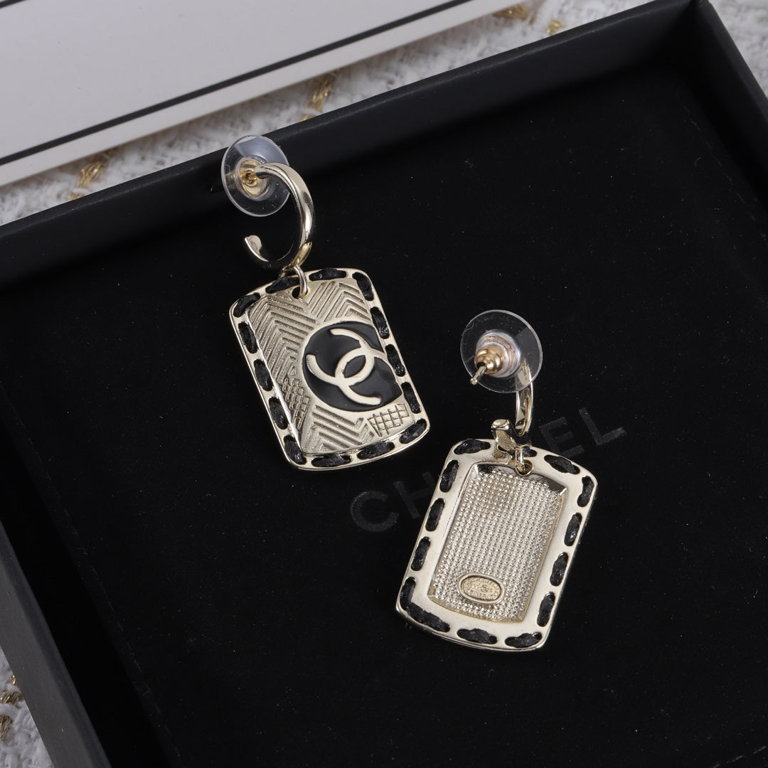 14C311E Popular Earrings