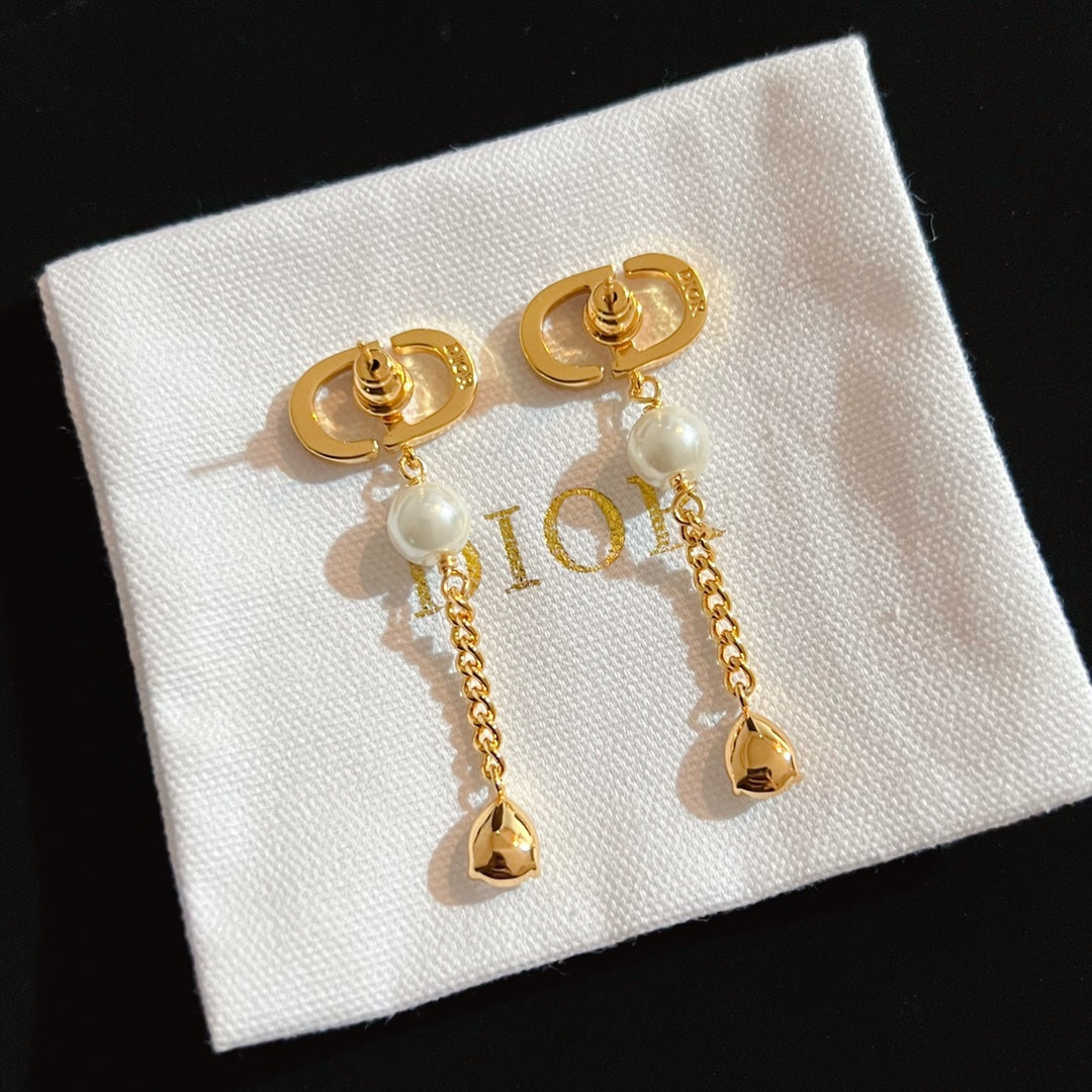 14D208E Popular  Earrings
