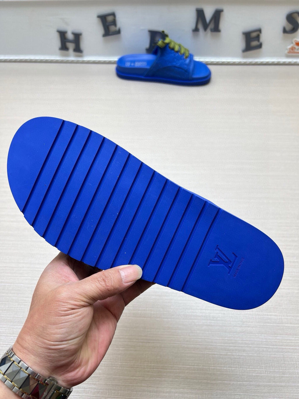 5WB242Z Popular Slippers