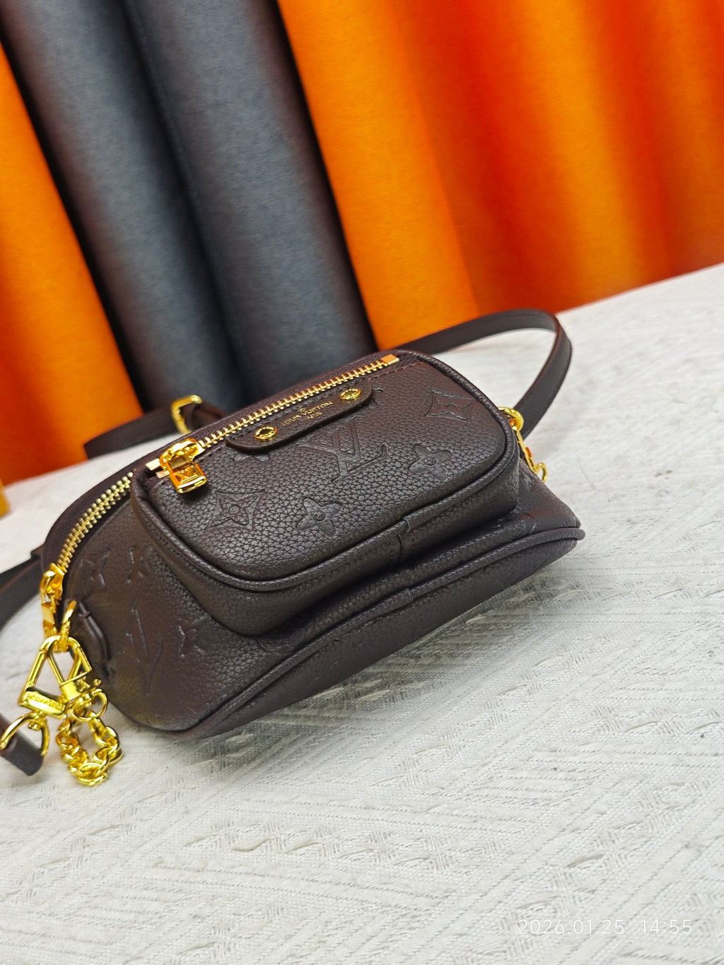 146PE75B Popular leather bag