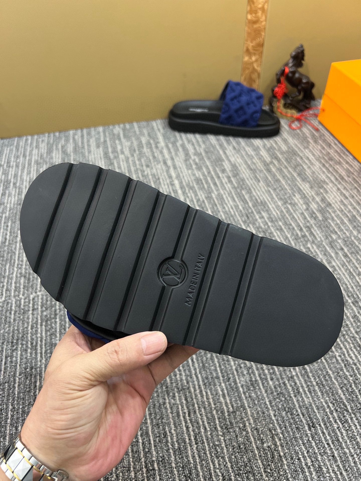 5YE116Z Popular Slippers