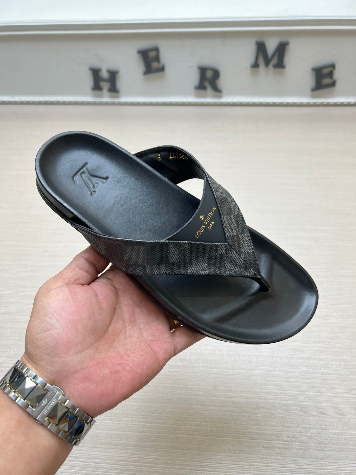 54E85Z Popular slippers