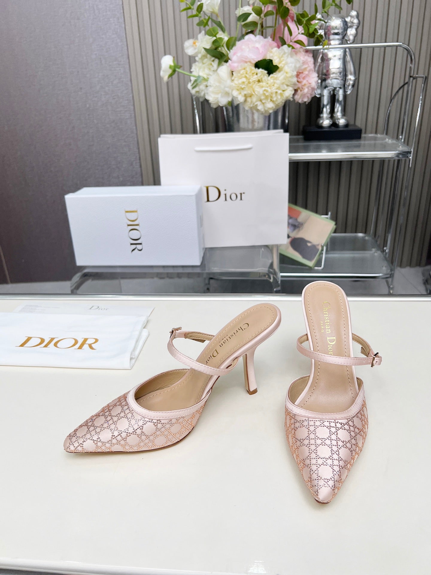 295QD117Z Popular high-quality leather  High heels