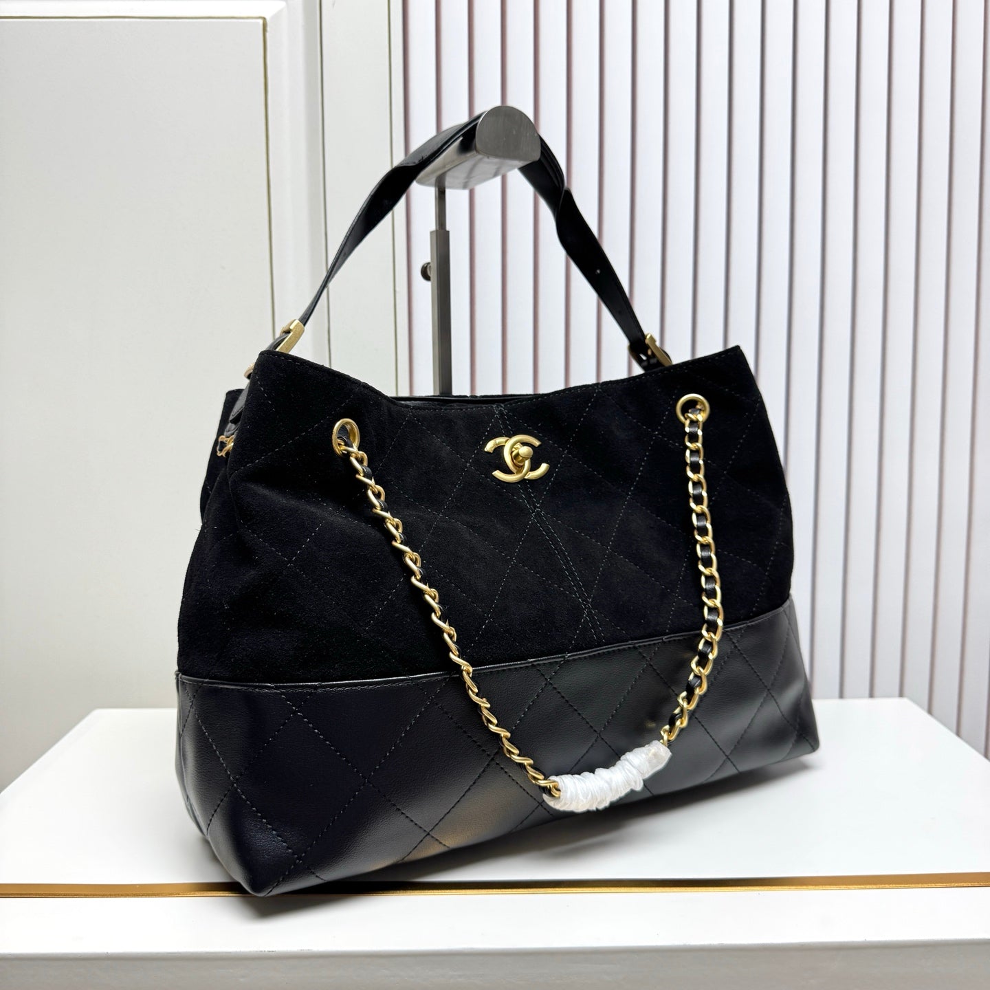 146PC17B Popular leather bag