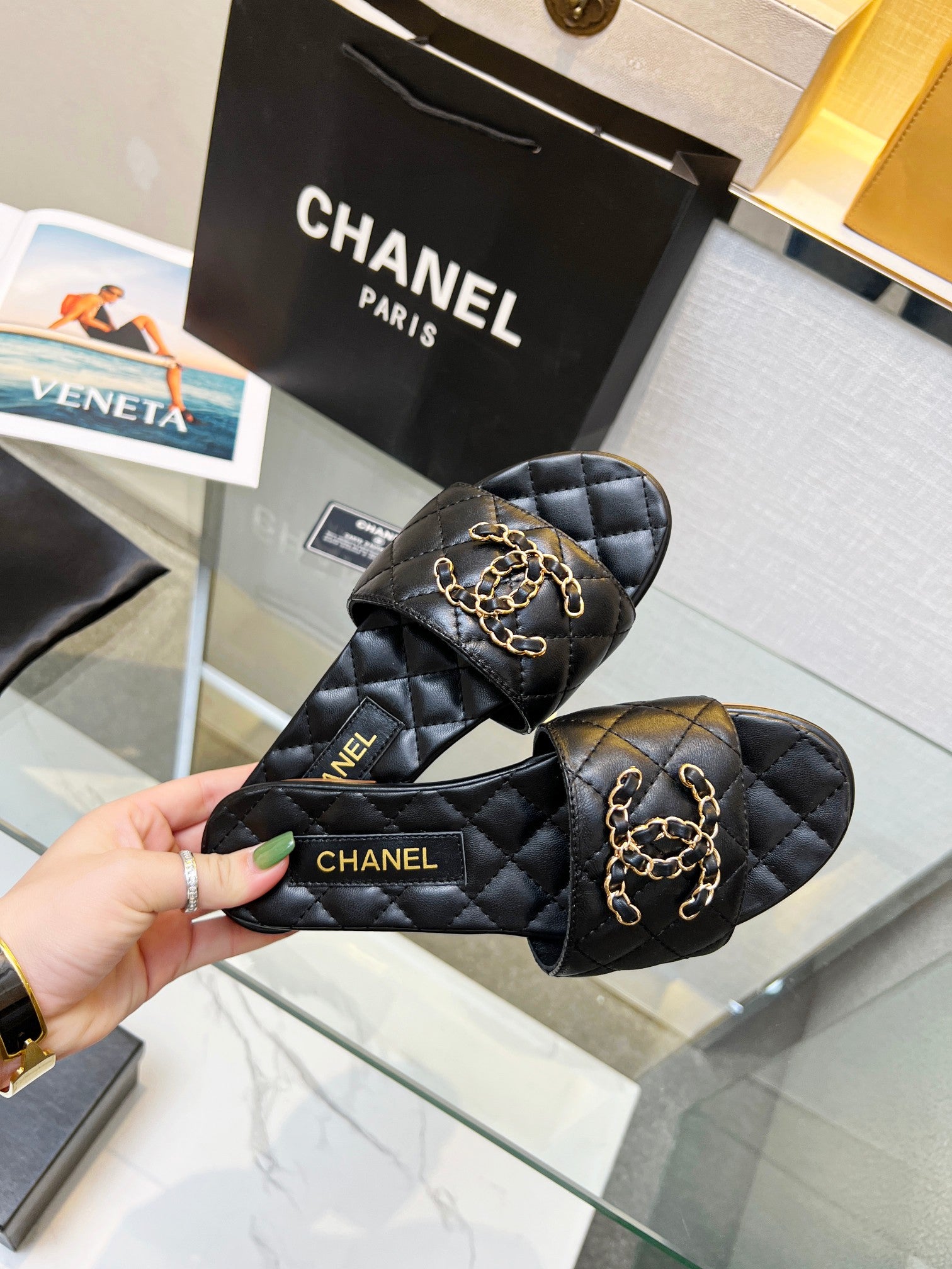 245RC12Z Popular genuine leather slippers