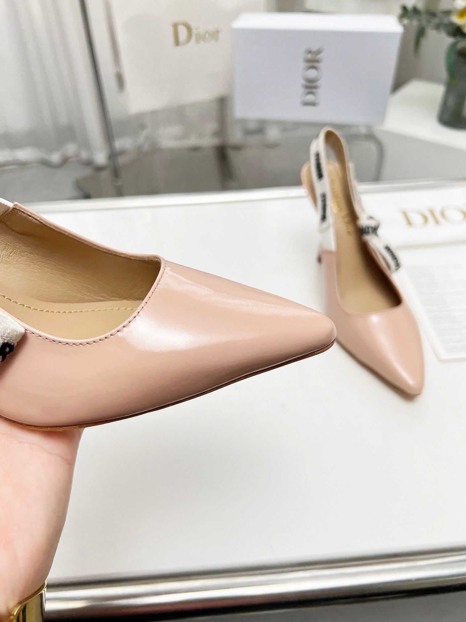 Z2P36D32 Popular high-quality leather Shoes