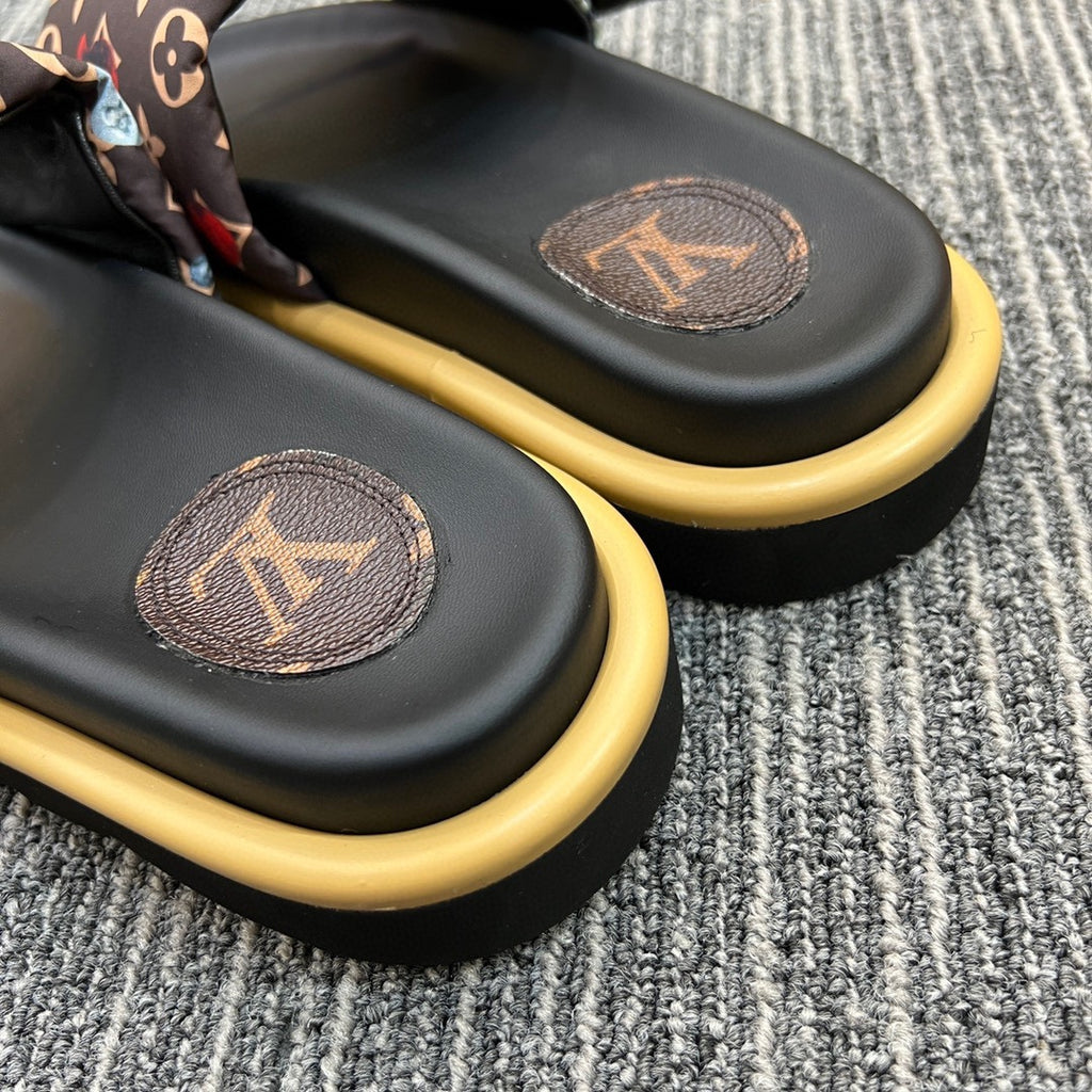 5XF120Z Popular leather quality Slippers