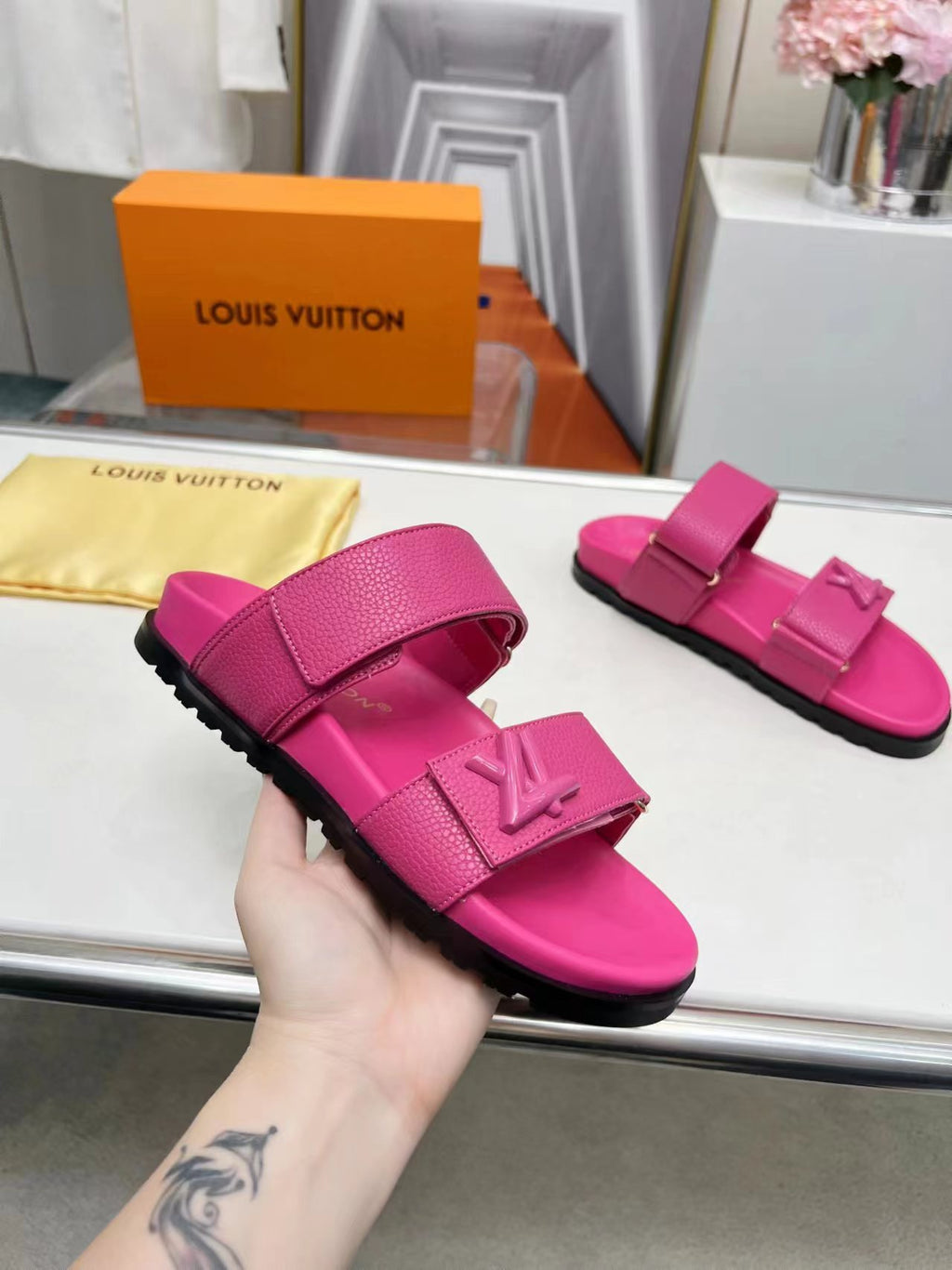 Z2X66B54 Popular high-quality leather slippers