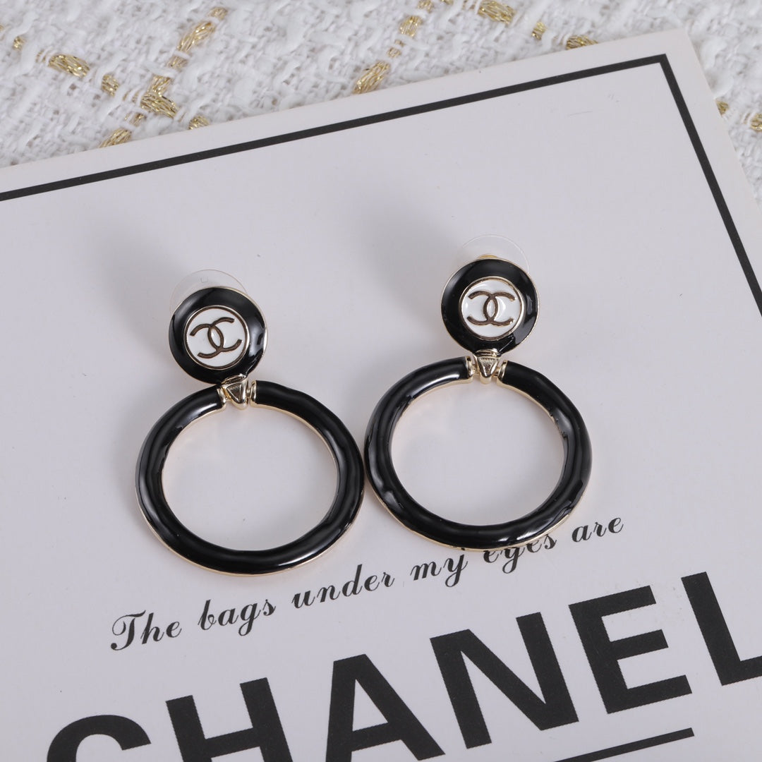14C307E Popular Earrings