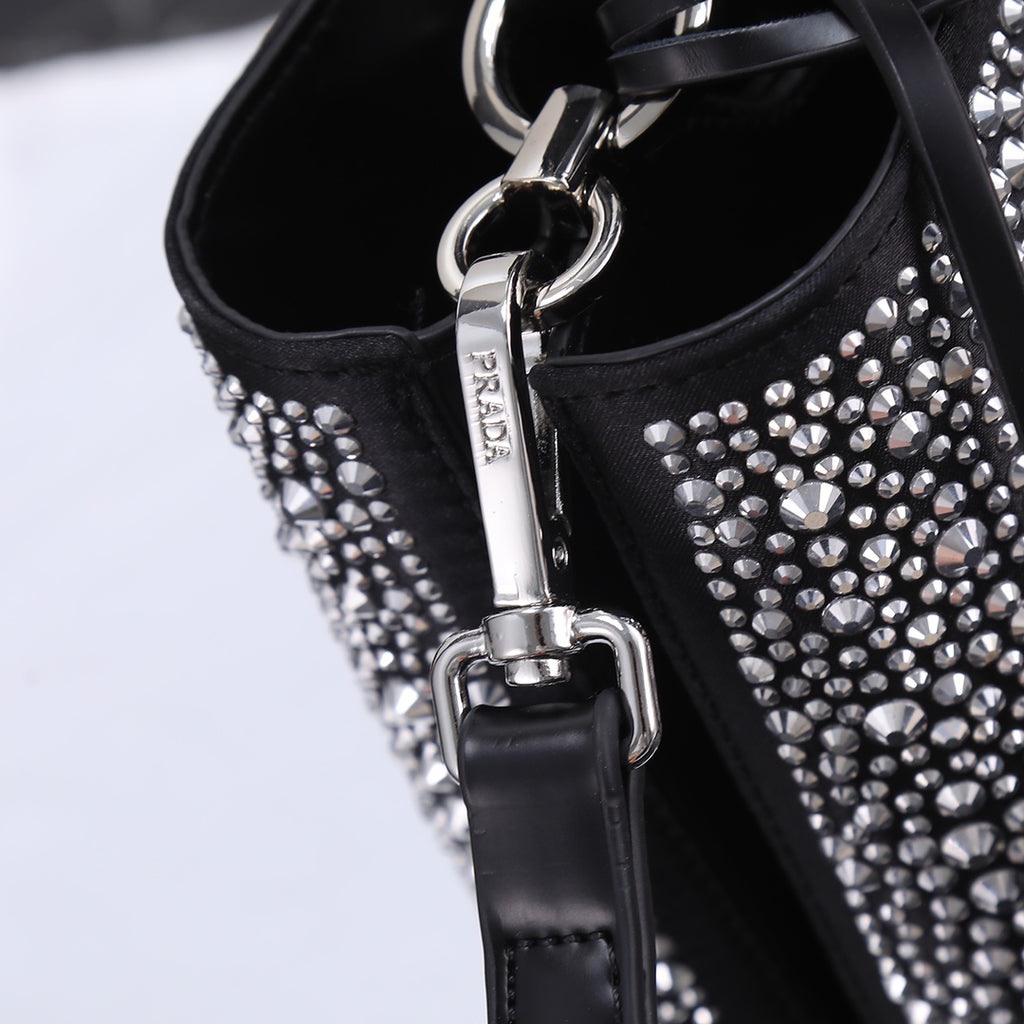 2XPD265B Popular    leather bag 