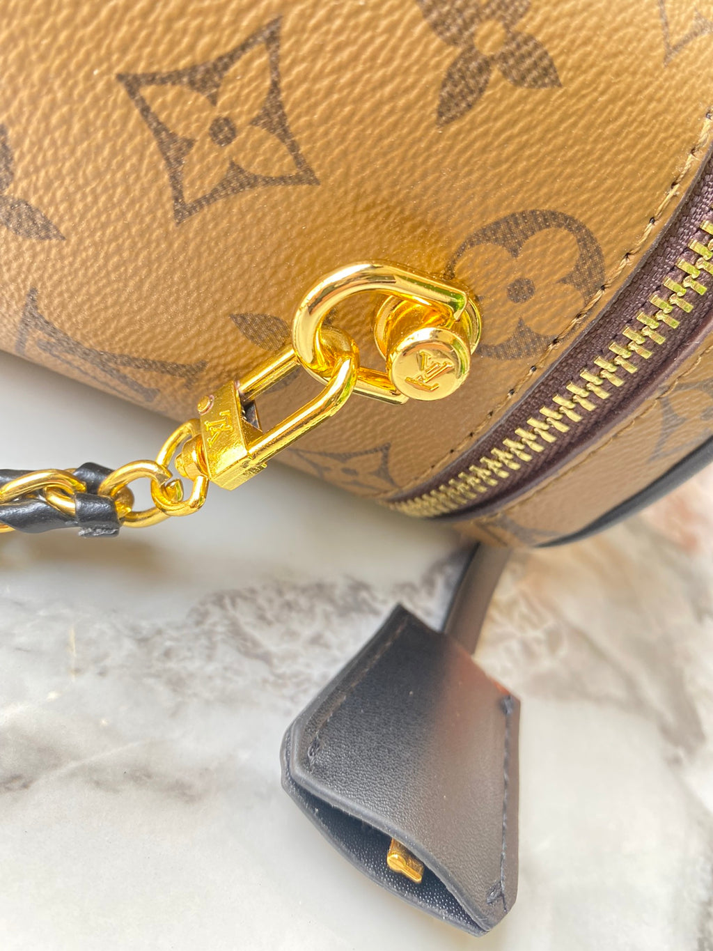 2XE121B Popular   leather bag 