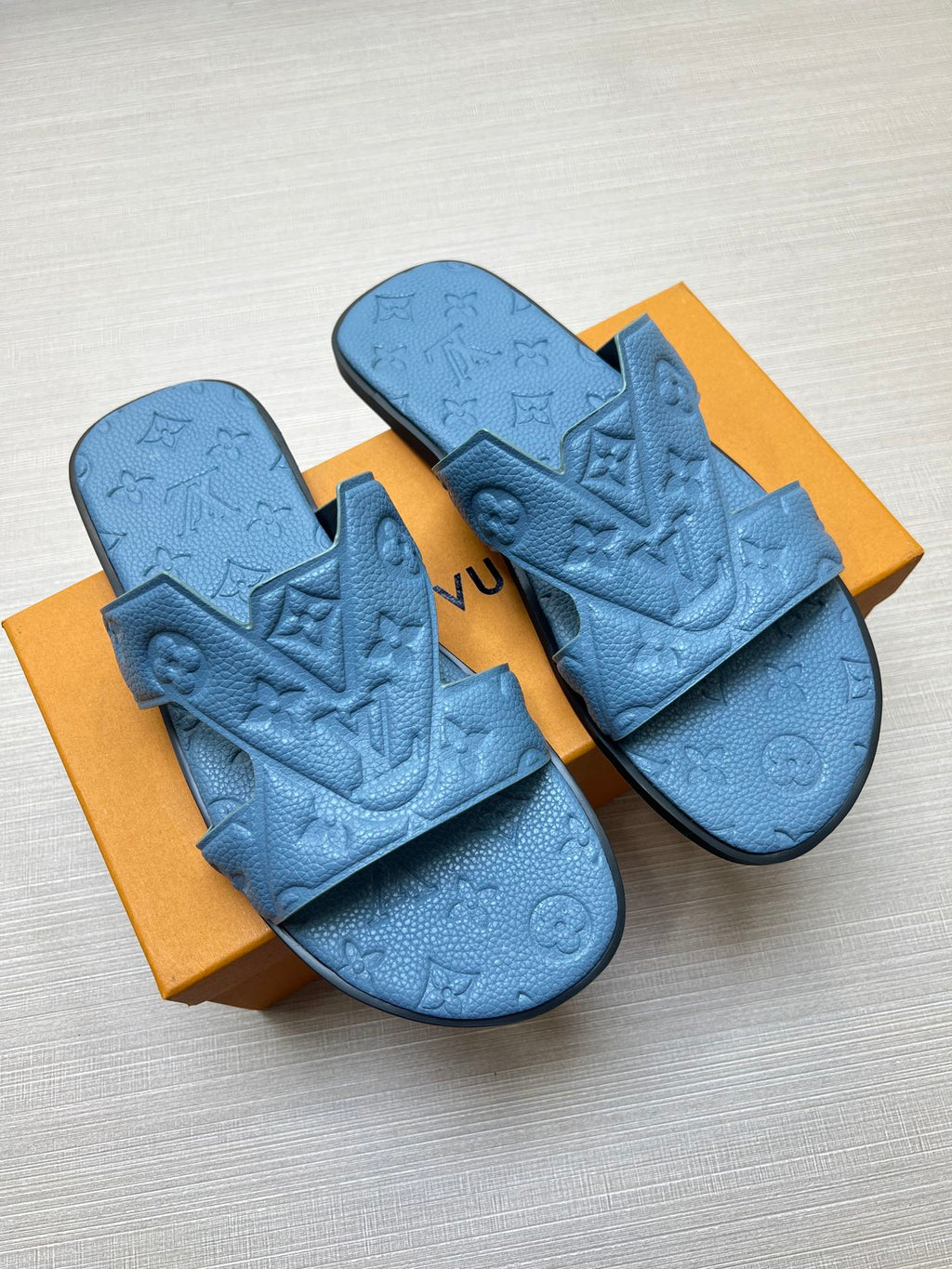 54E34Z Popular slippers