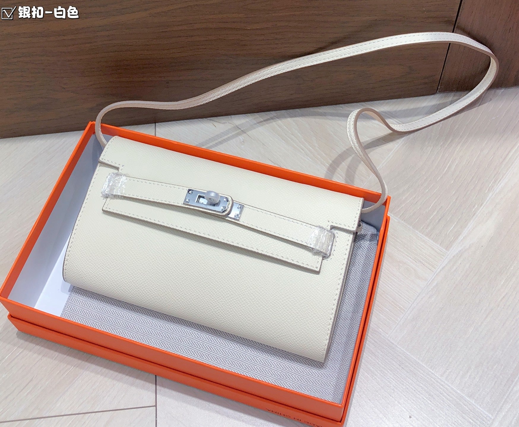 B1X66H10 Popular high-quality leather bag