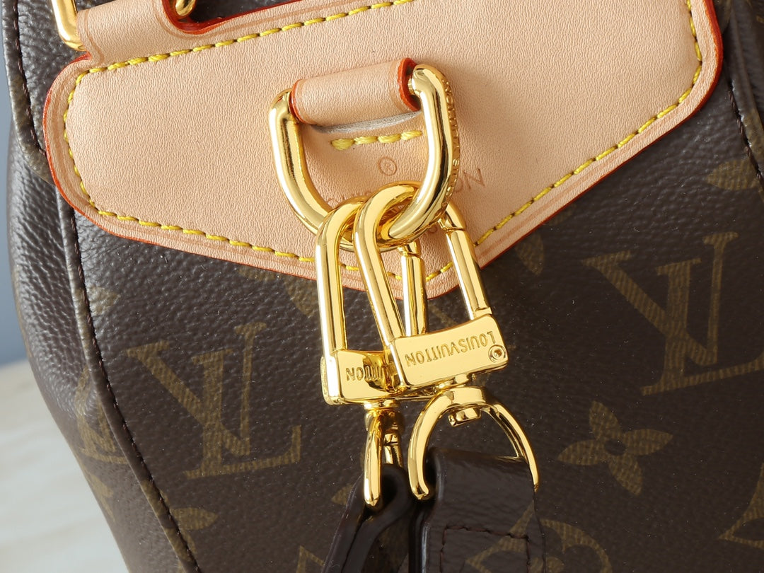 146PE176B Popular leather bag