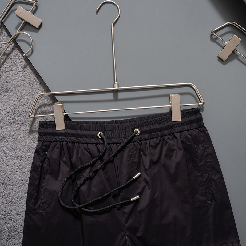 136NE8U Popular shorts