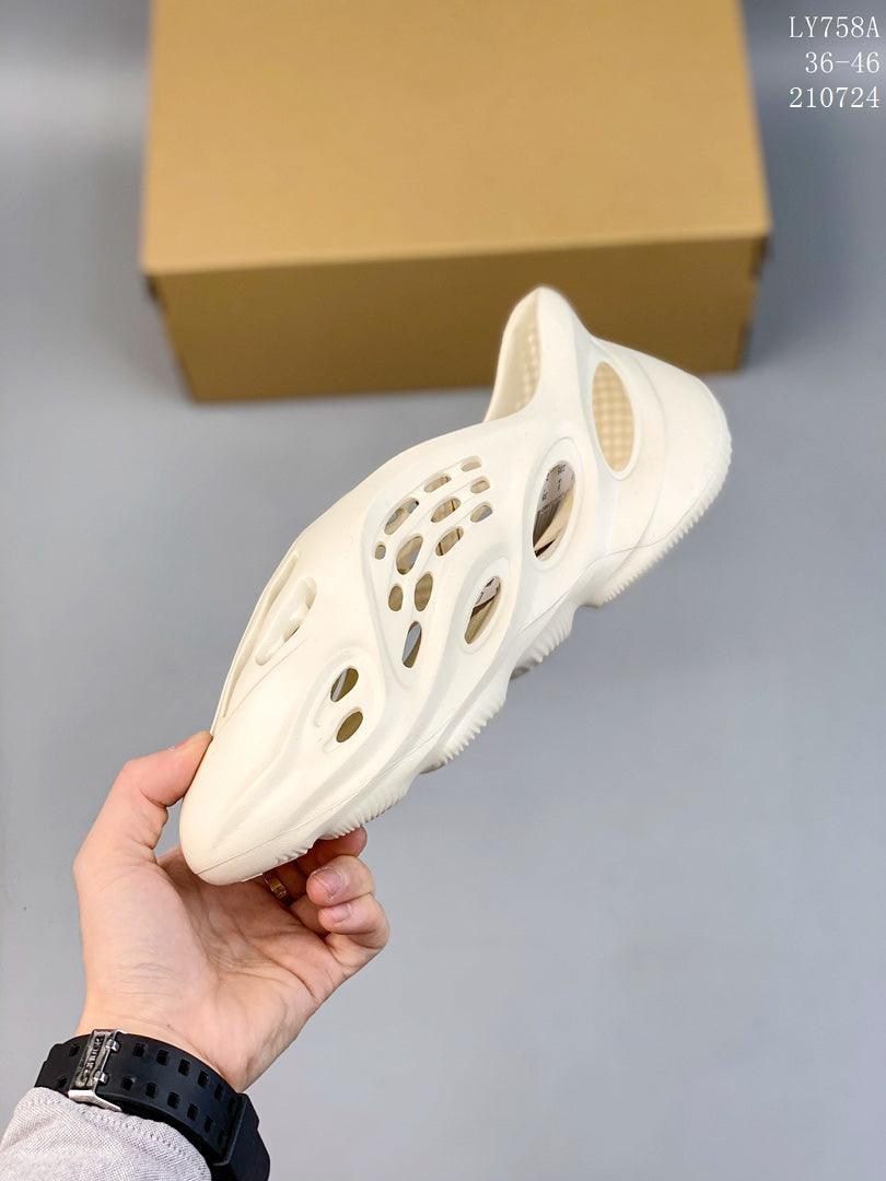 4A87Z  Popular shoes