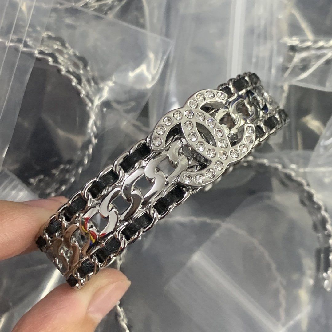 8XC60K  Popular Bracelets