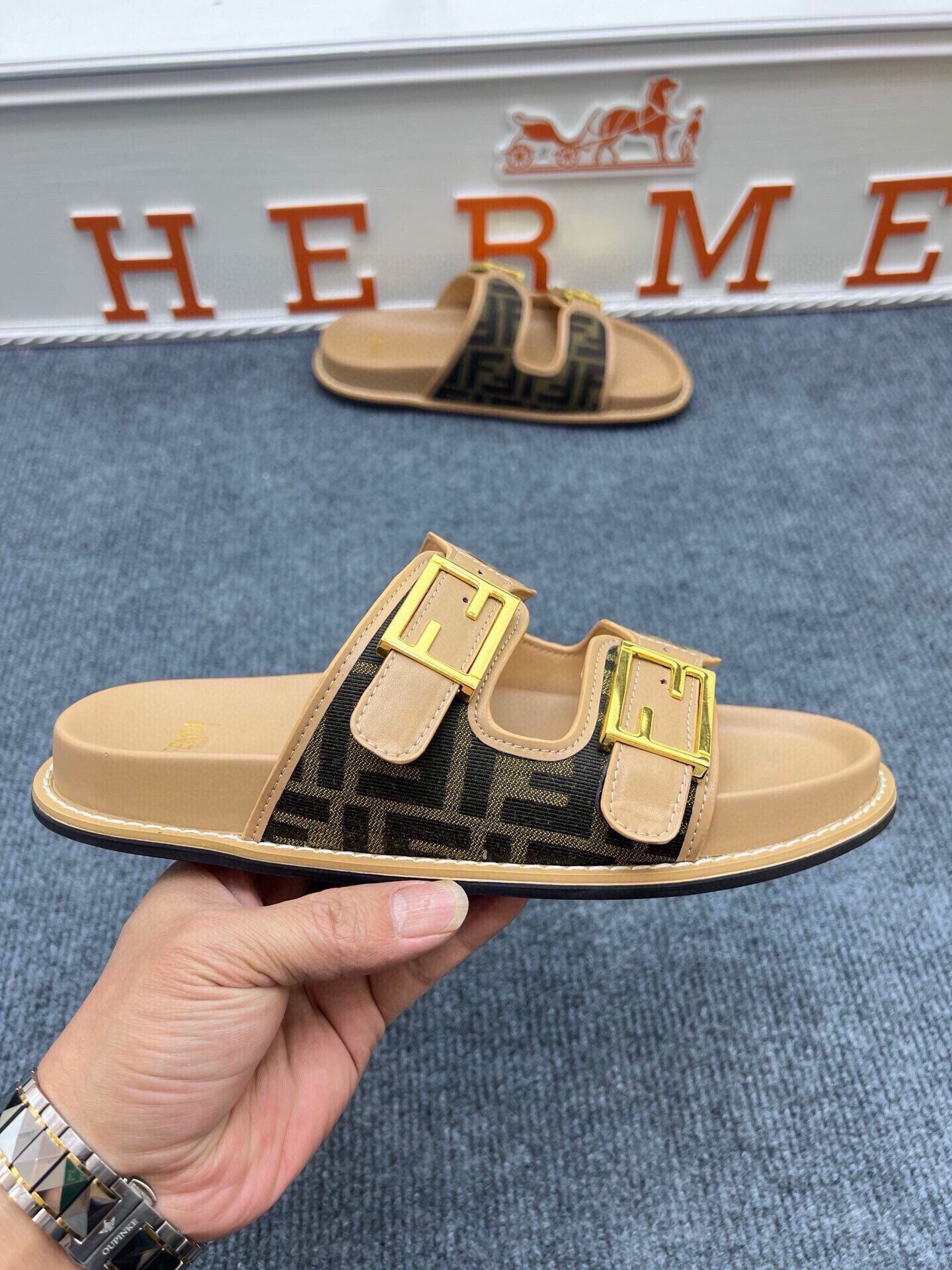 54F38Z Popular slippers