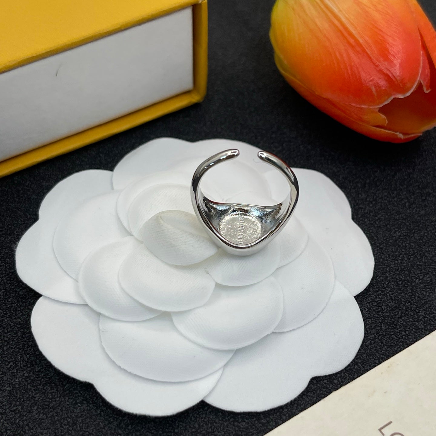 175QE11J  Popular   Rings