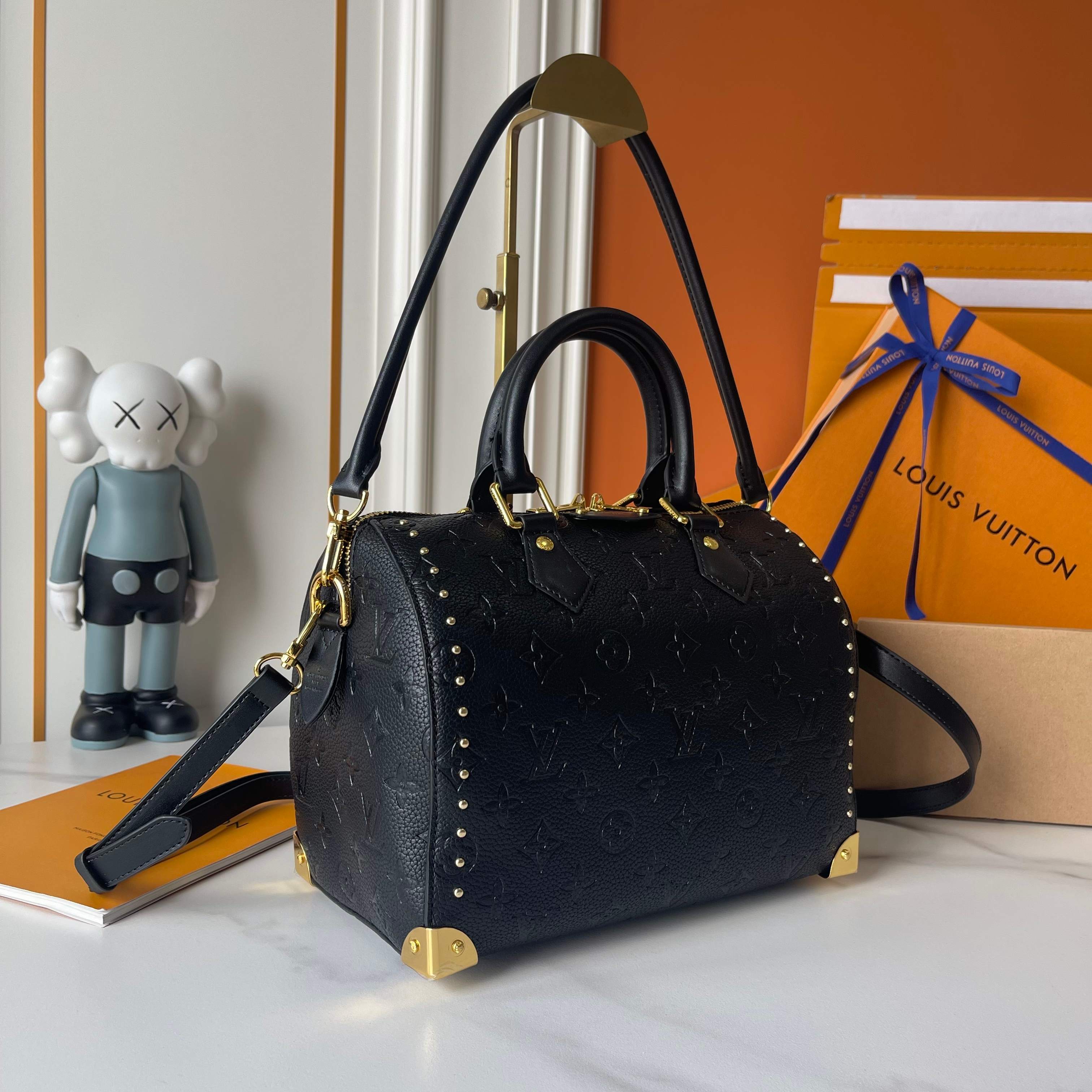 146PE77B Popular leather bag