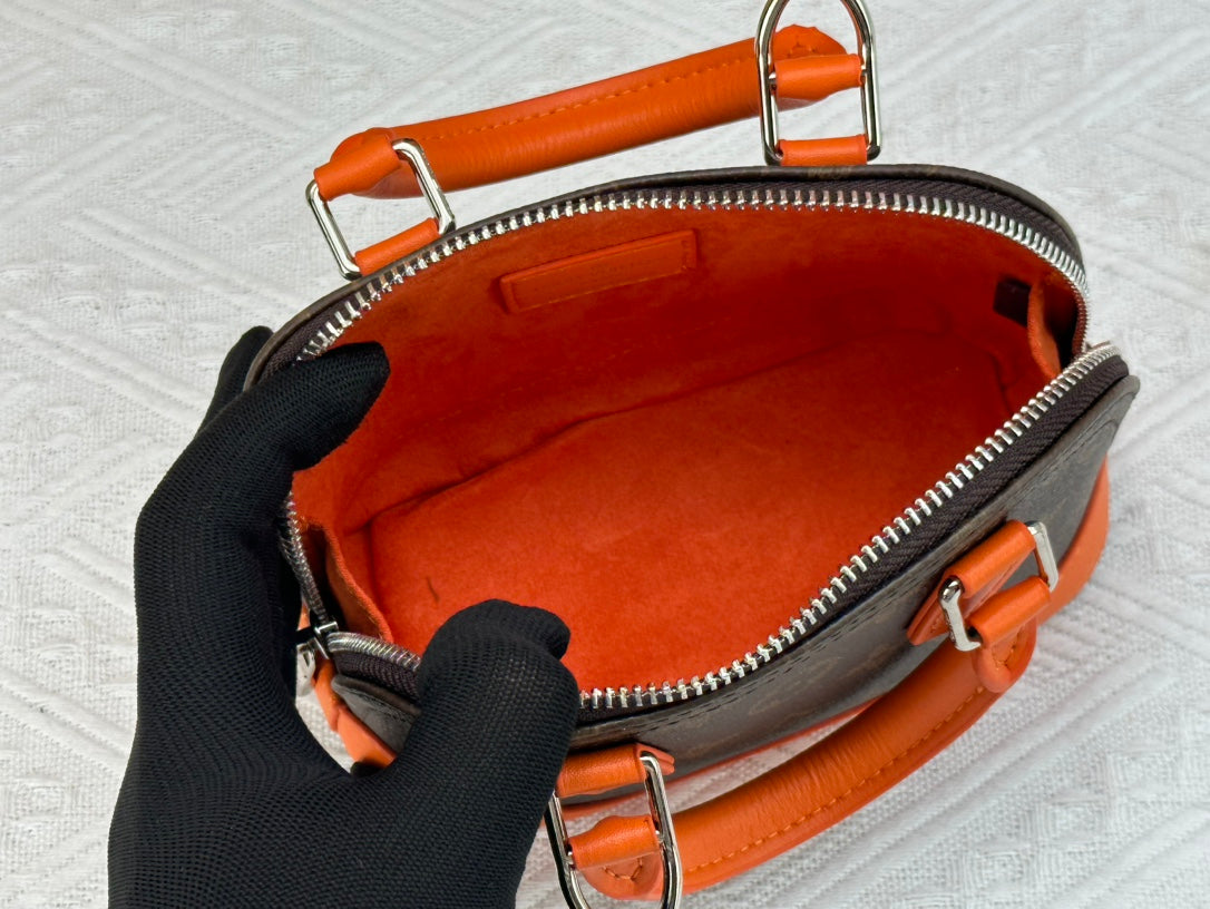 155XE20B Popular leather bag