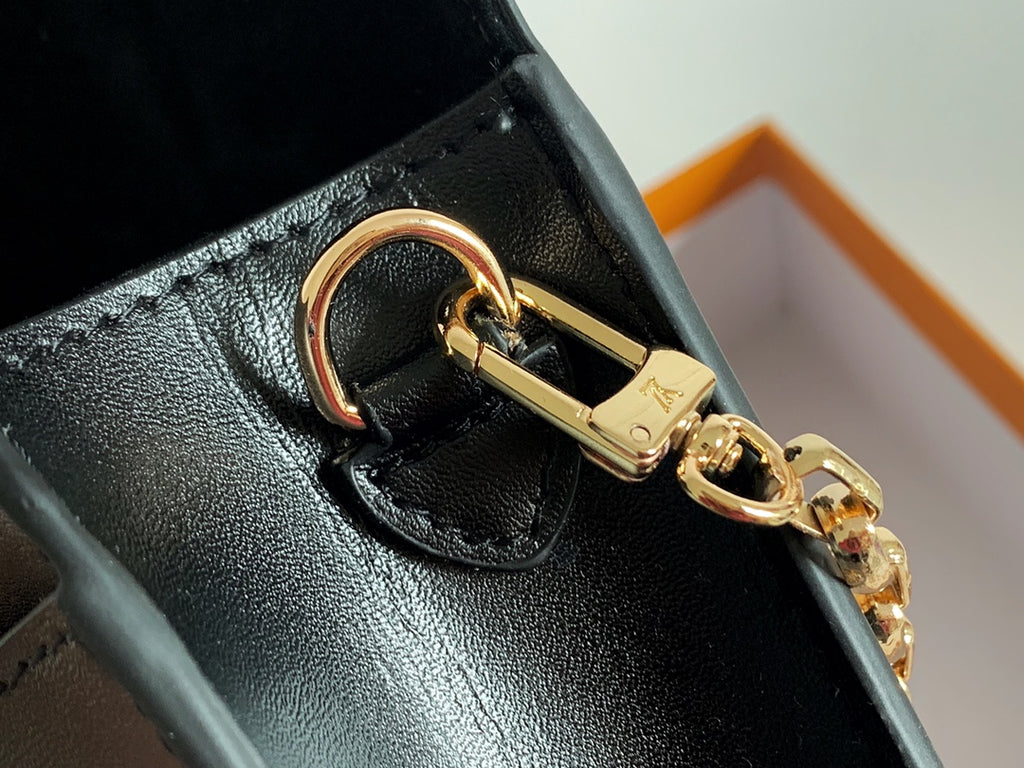 1XE38B Popular  leather wallets